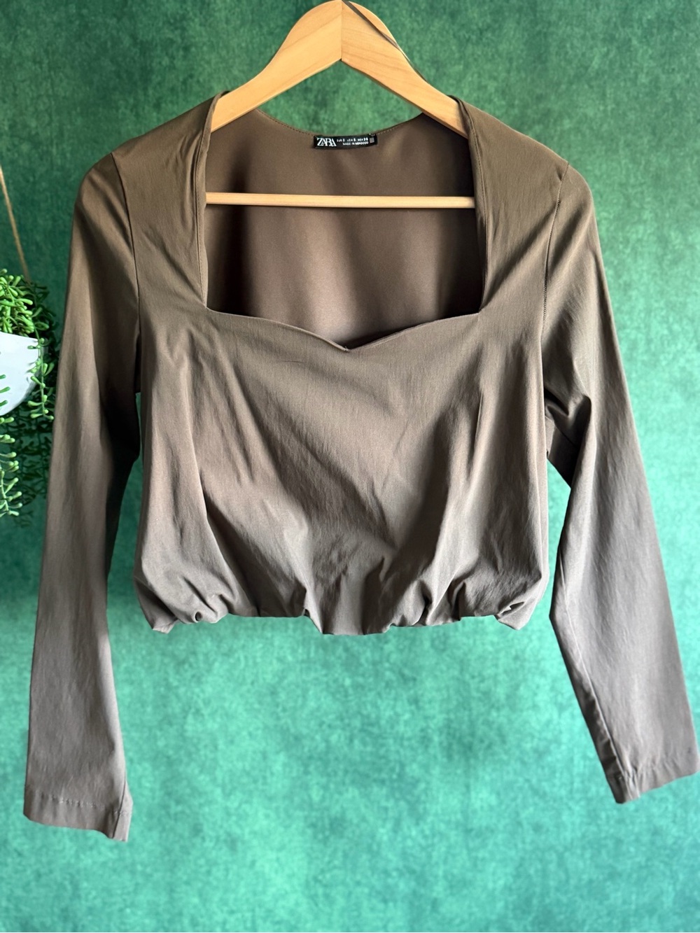 🌿 Zara Olive Green Sweetheart Neck Cropped Bubble Hem Top | Size S